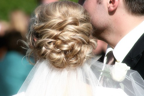 Updos with Curls for Wedding 1 Tips to get beautiful hairstyle in wedding day