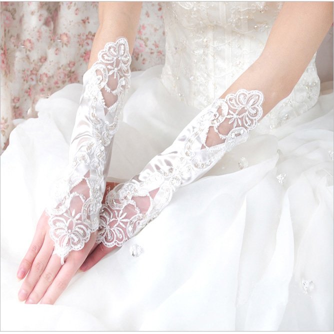 081 Conditions choose and wear bridal Gloves 