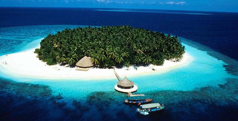 ihuru island maldives islands 800x6002 Honeymoon trip to Maldives Islands in 2014
