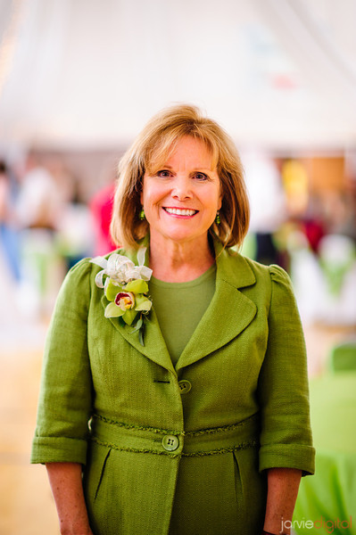 Mother of the Bride3 JarvieDigital The brides mother is queen of wedding !