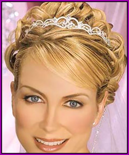 Nice hairstyles with Crown Wedding hairstyle with crown Nice hairstyles with Crown