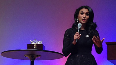 arts missamerica2 372x5301 Miss America 2014 is of Indian origin  Nina Davuluri 