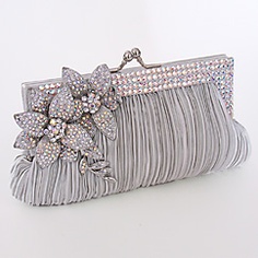 293a56a87205b55014280b1a5e77e410 Choose the correct evening clutch 