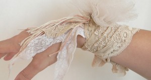 Stylish bridesmaid hand accessories 2015