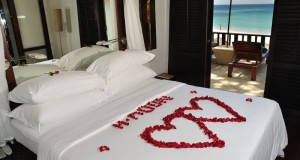 How to Decorate a Bedroom for Honeymooners