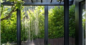 Ideas for outdoor decorations with water