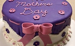 Lovely mother’s day cakes designs