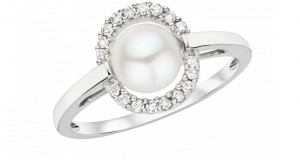Marvel white gold pearl rings
