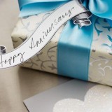 How to Choose an Anniversary Gift