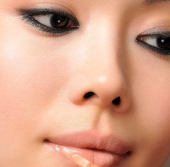 Perfect lips for the bride in 5 minutes
