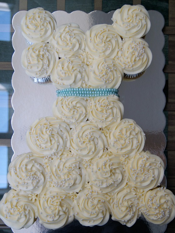 dress3 wedding dress cake of pre wedding ceremony