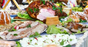Ideas for serving food buffet style at a wedding