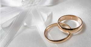 How to Announce (and Celebrate!) Your Engagement