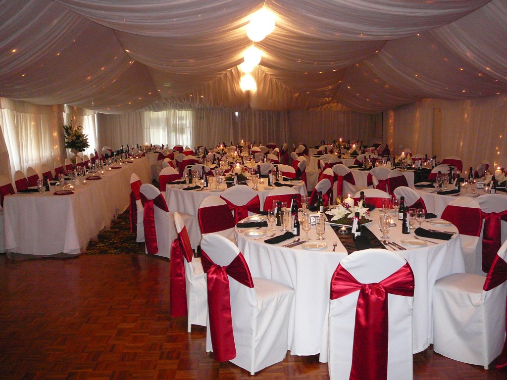 events4198 Romantic Wedding in red and white