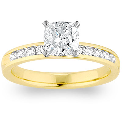 eventsstyl983 Chic yellow gold engagement rings