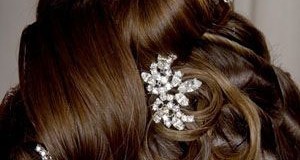 Distinctive hairstyles with shiny accessories