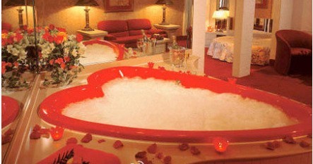 10 Romantic baths designs for couples eventsstyle.com 1549 10 Romantic baths designs for couples