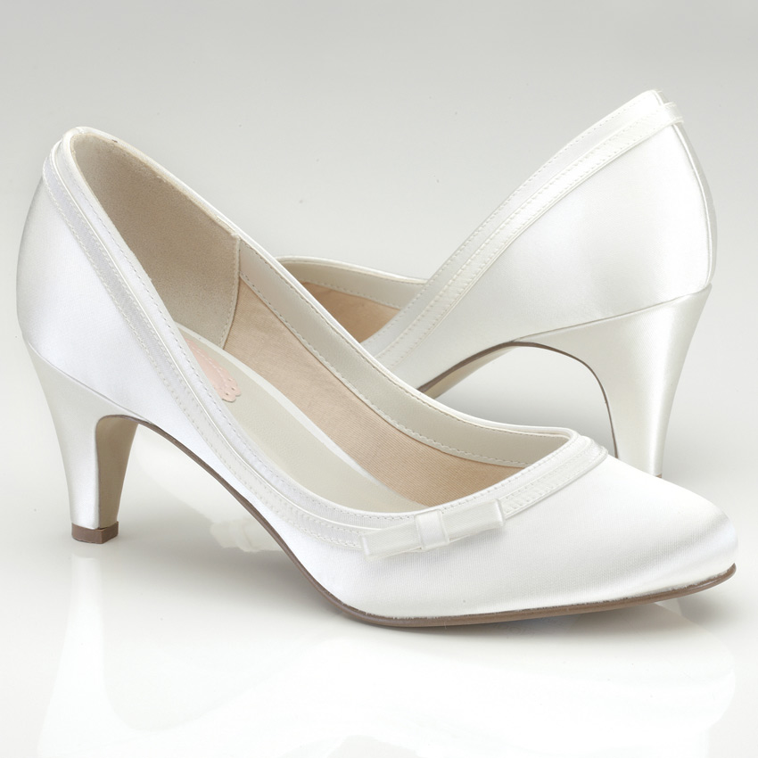 eventsstyle.com 1748 Bridal shoes with Low heel 2014