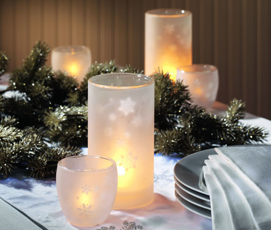 www.eventsstyle.com 22576 Making centerpieces for winter weddings