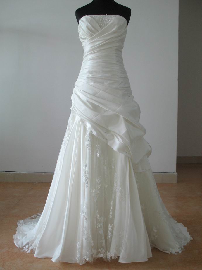 eventsstyle.com 23749 Collection of Vintage Style Dresses for Brides by Alicia Rueda