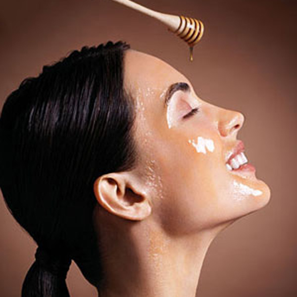 www.eventsstyle.com 25200 Honey and milk mask for skin lightening