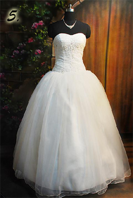 10 Classy plus size wedding dresses 2014 eventsstyle.com 32808 10 Classy plus size wedding dresses 2014