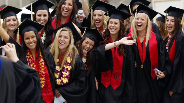 eventsstyle.com 35060 Cool College Graduation Photography Ideas 2014