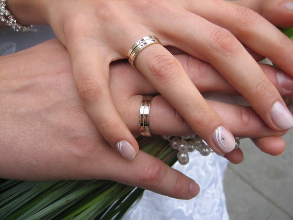 Choosing the Wedding Rings www.eventsstyle.com 41606 Choosing the Wedding Rings