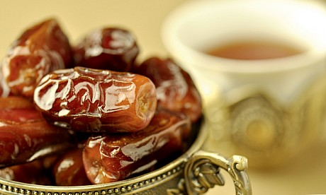 eventsstyle.com 50810 Eat dates on breakfast and stuck Sunnah of the Prophet in Ramadan 2014
