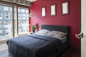 eventsstyle.com 6571 Bedroom with Burgundy color 2014