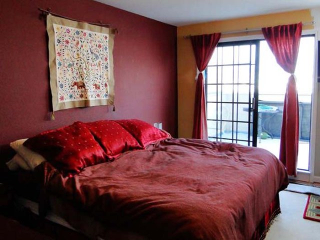 eventsstyle.com 6577 Bedroom with Burgundy color 2014