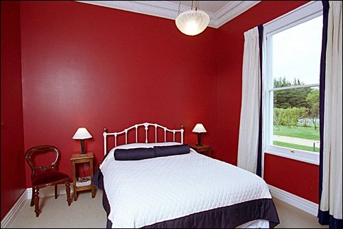 eventsstyle.com 6713 Modern bedrooms designs in red 2014