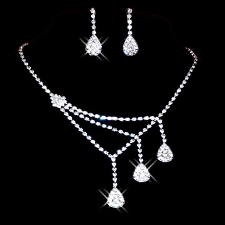 eventsstyle.com 9796 Chic jewelry for wedding day