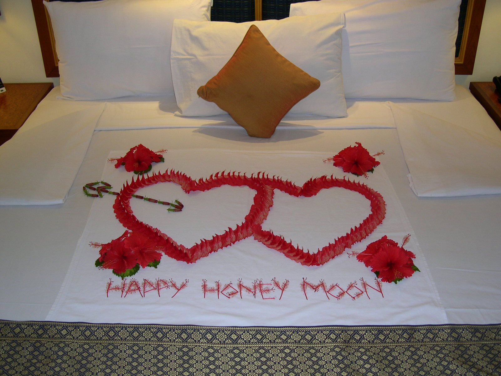 eventsstyles1641  classy Honeymoon bedroom 