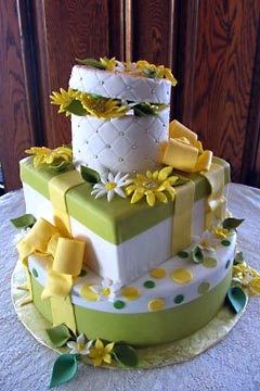 eventsstyles3062 Beautiful Spring wedding cakes 2014