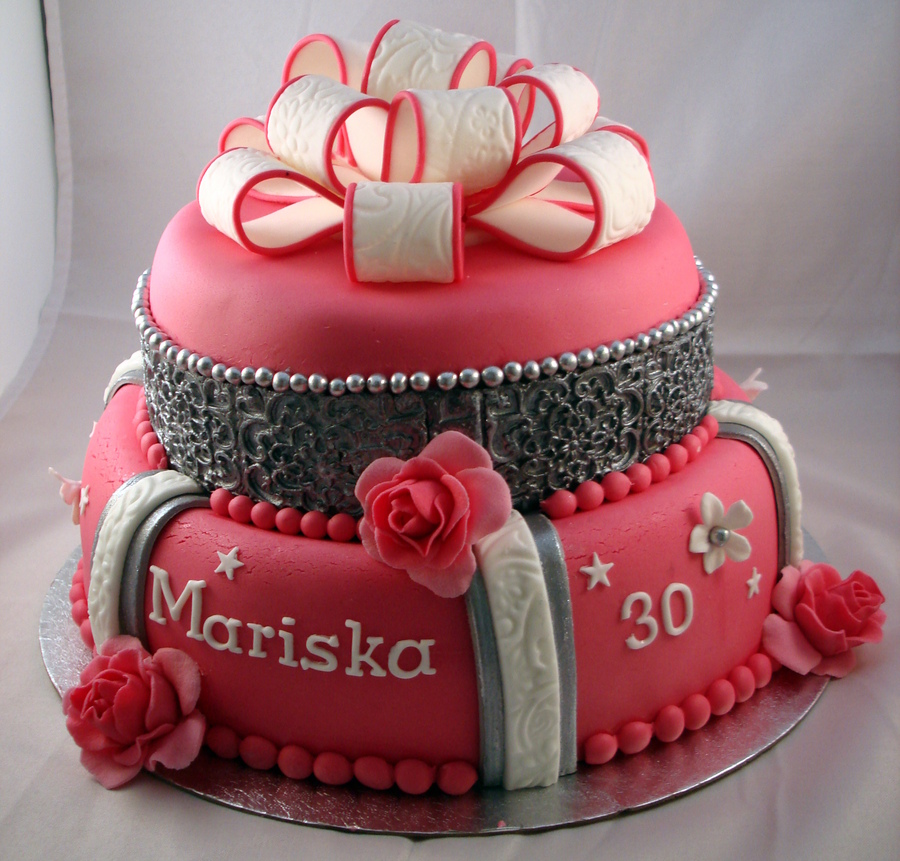  2014 Luxury Birthday cakes for women 