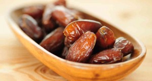 Breaking fast with Dates in Ramadan