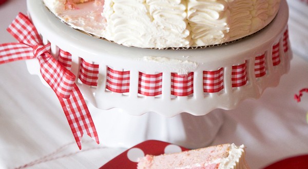 10 Wonderful Celebration Cakes Designs