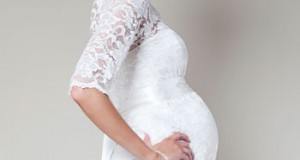 Simple wedding dresses for pregnant women 2014