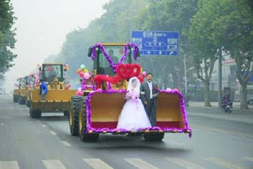 tractors bridal car Funny ideas for bridal car in 2014