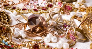 A gift idea for Christmas ? Give a jewelry !