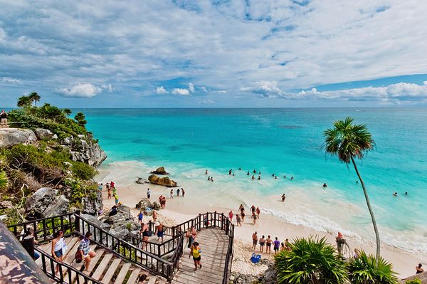 mayan ruins tulum 57814 600x450 The 10 most beautiful beaches for a honeymoon in the Sun