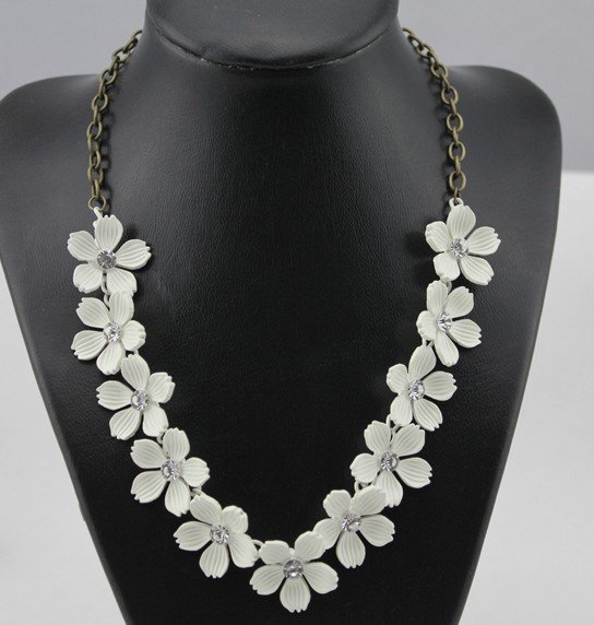 Free shipping wholesale popular jewelry White camellia flower necklace Elegant necklace Retro necklace fashion necklace  Amazing white & silver jewelry 